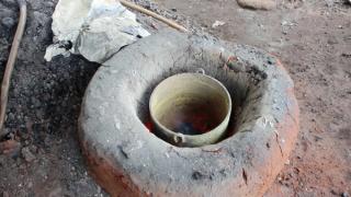 Bronze Casting at Aigbe Foundry Pt. 9: Bronze Casting