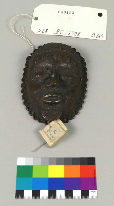 Pendant Mask