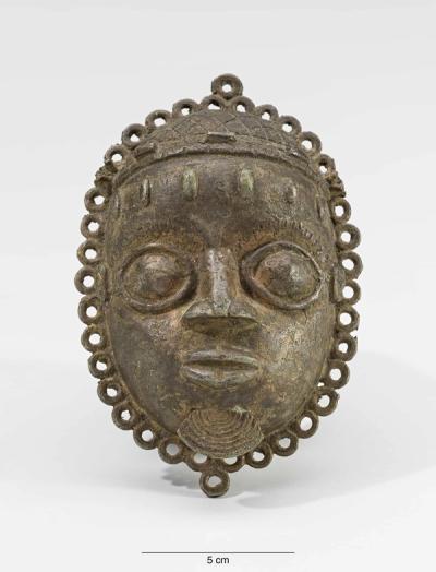 Pendant Mask