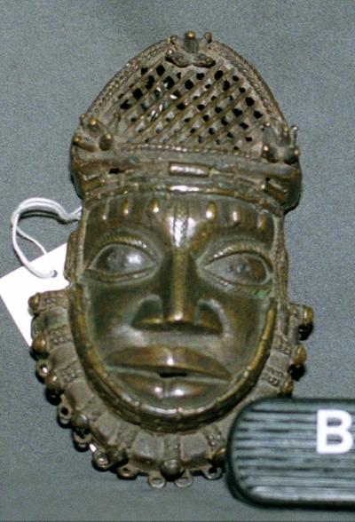 Pendant Mask